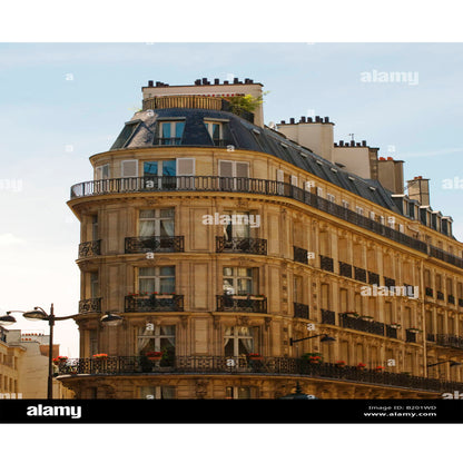 Champs Elysées Corner Building