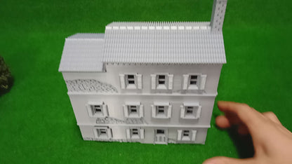 Kelly's Heroes House 08